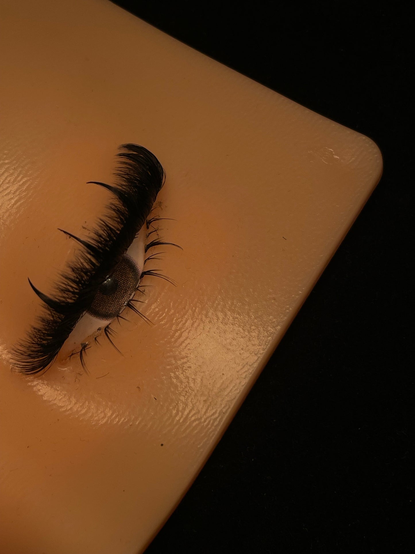 Eboní Strip Lash