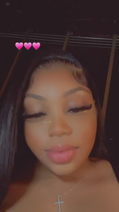 Eboní Strip Lash